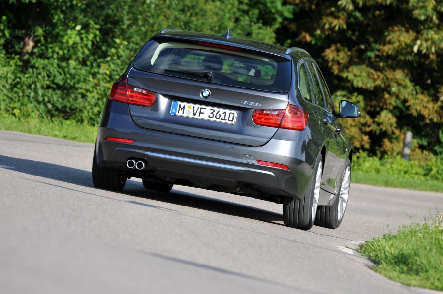  BMW 328i Touring Luxury 2012 года  (фото 151 из 200)